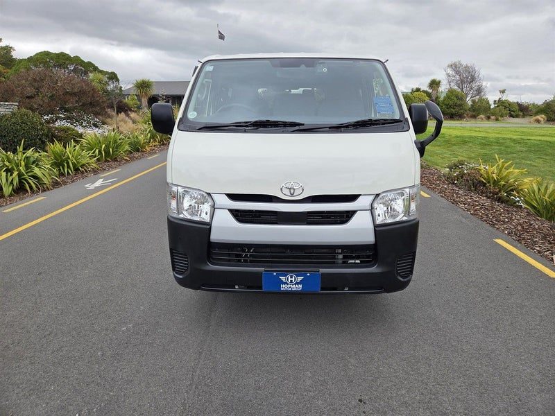 2021 Toyota Hiace Diesel 2.8 TD 5 Door LWB 6AT, photo 2