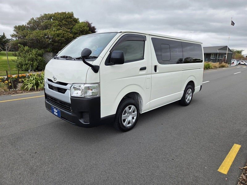 2021 Toyota Hiace Diesel 2.8 TD 5 Door LWB 6AT, photo 3