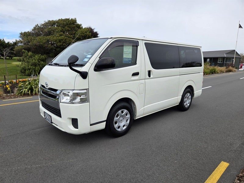 2019 Toyota Hiace GL 9 Seater 2.8TD, photo 3