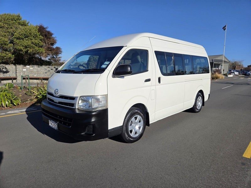 2011 Toyota Hiace 11 Seat 3.0TD ZX, photo 3