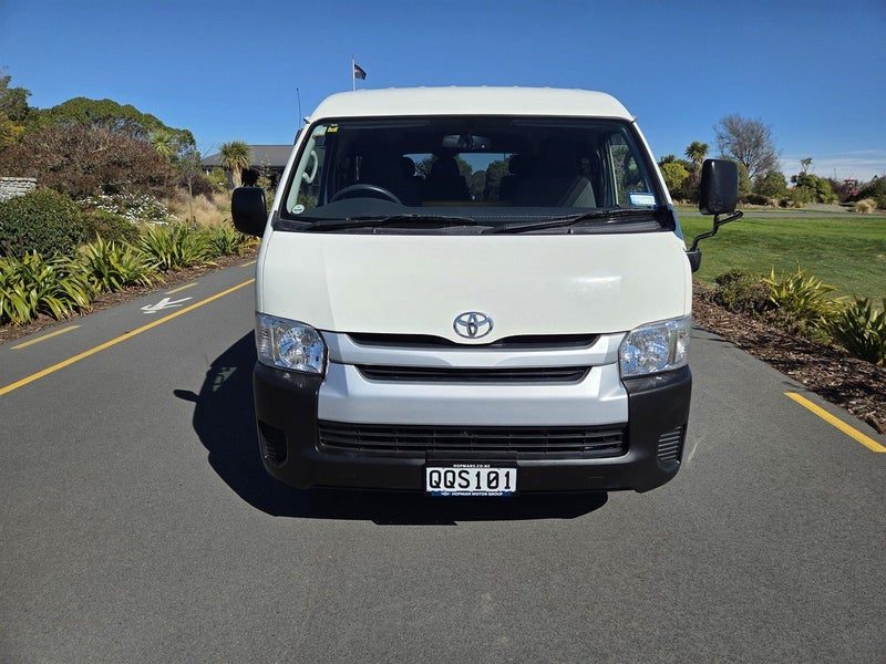 2018 Toyota Hiace 10 Seat Minibus 2.7P 6AT, photo 2