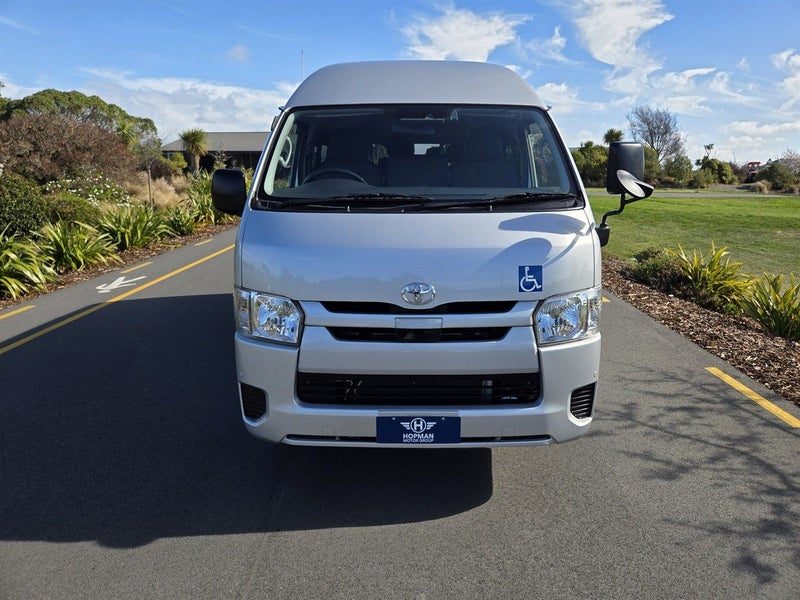 2020 Toyota Hiace Mobility Wheel Chair, photo 2