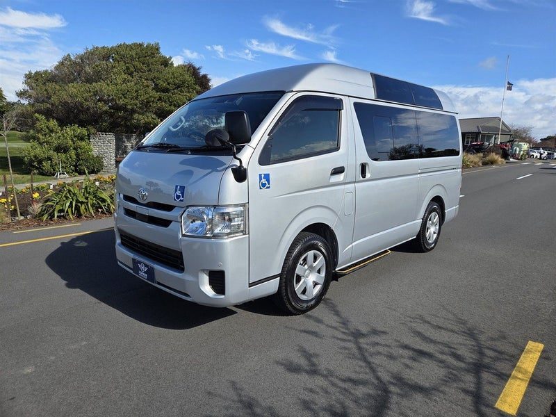 2020 Toyota Hiace Mobility Wheel Chair, photo 3
