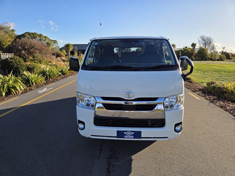 2021 Toyota Hiace Diesel 2.8 TD GL 5 Door LWB 6AT, photo 2