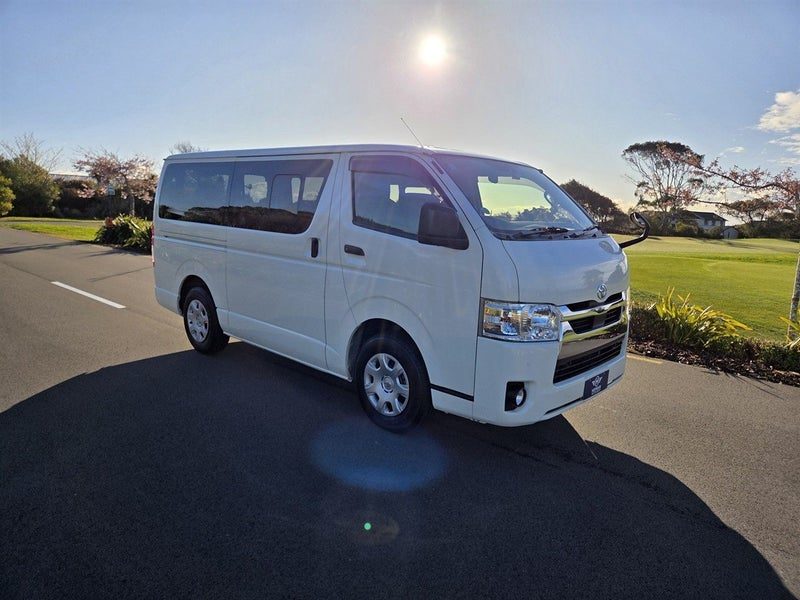 2021 Toyota Hiace Diesel 2.8 TD GL 5 Door LWB 6AT, photo 3