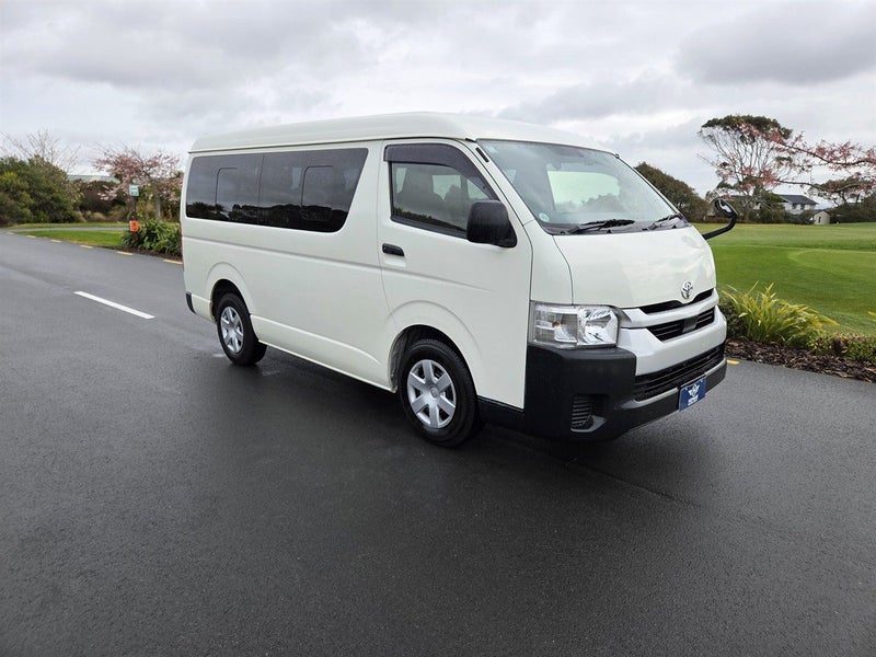 2021 Toyota Hiace 10 Seat Minibus 2.7P