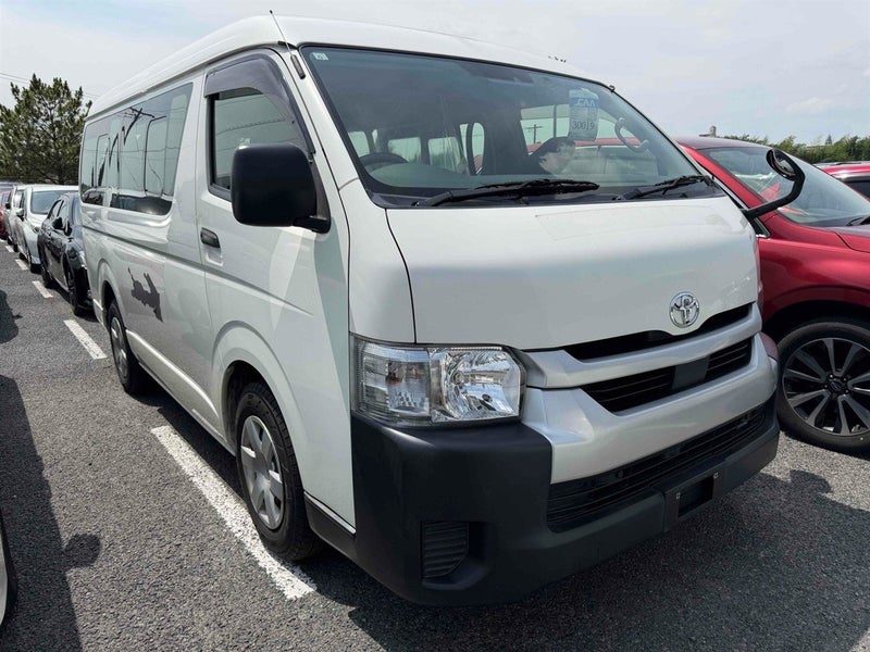 2021 Toyota Hiace wagon 10STAUTOSTEP, main photo