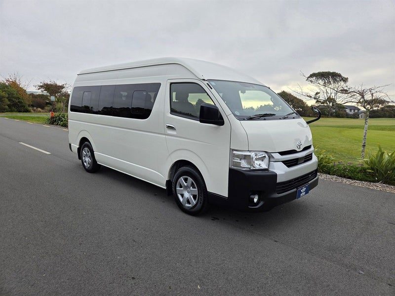 2021 Toyota Hiace 12 Seat 2.8TD GL Minibus, main photo