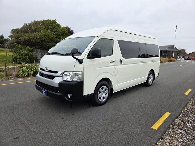 2021 Toyota Hiace 12 Seat 2.8TD GL Minibus, photo 3