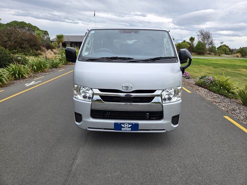 2020 Toyota Hiace Diesel 2.8 TD GL 5 Door LWB 6AT, photo 2