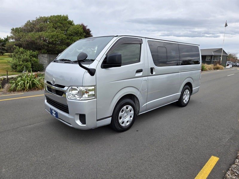 2020 Toyota Hiace Diesel 2.8 TD GL 5 Door LWB 6AT, photo 3
