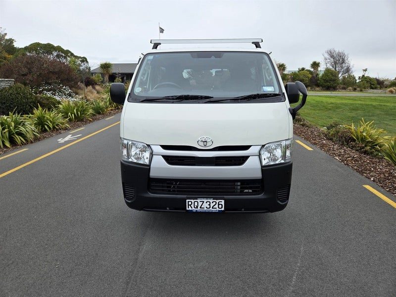 2021 Toyota Hiace Petrol 2.0 5 Door LWB 6AT, photo 2