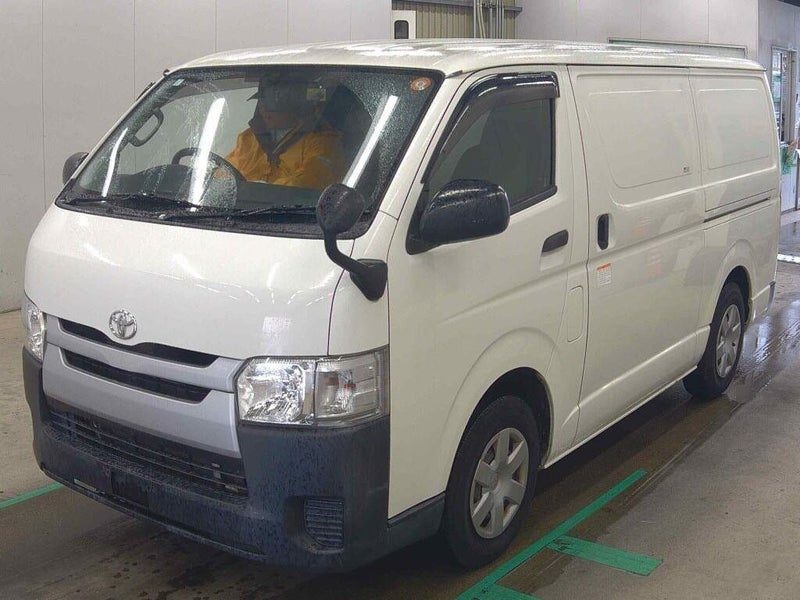 2018 Toyota Hiace Freezer Van 2.8TD, photo 3