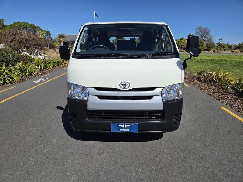 2020 Toyota Hiace Diesel 2.8 TD 5 Door LWB 6AT, photo 2