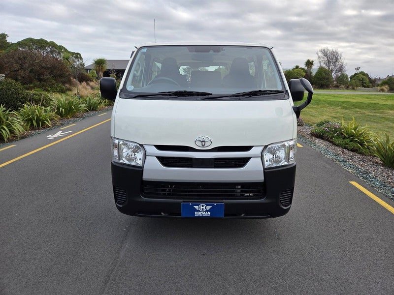 2020 Toyota Hiace Petrol 2.0 5 Door LWB 5MT, photo 2