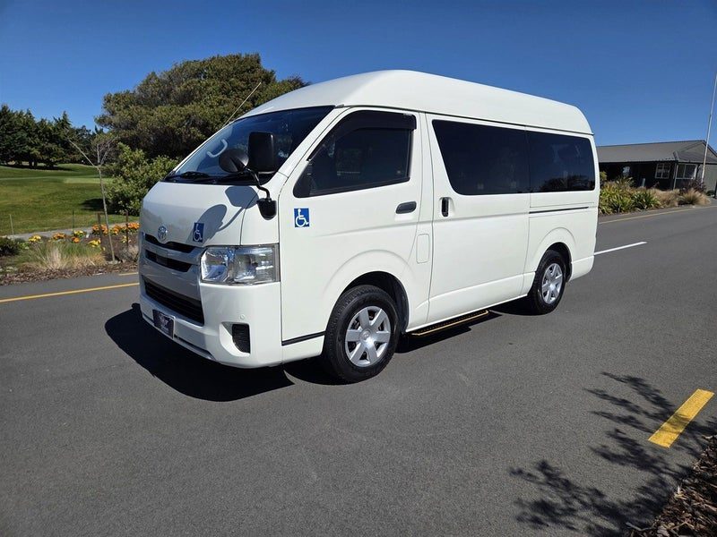 2020 Toyota Hiace Mobility Wheel Chair, photo 3