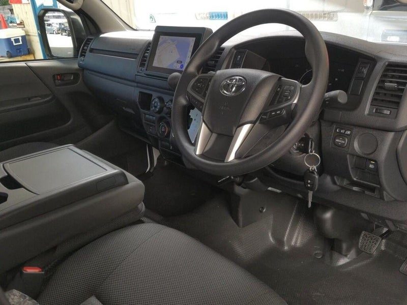2026 Toyota Hiace High Roof 2.8TD GL Package, photo 3