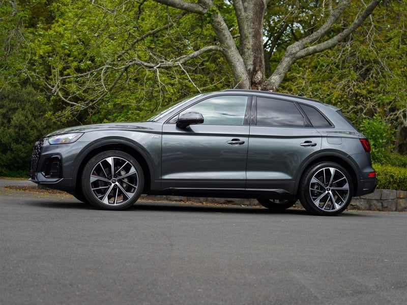 2025 Audi Q5 50 TFSI E S Line 2.0PHEV 5Dr Wagon, photo 3