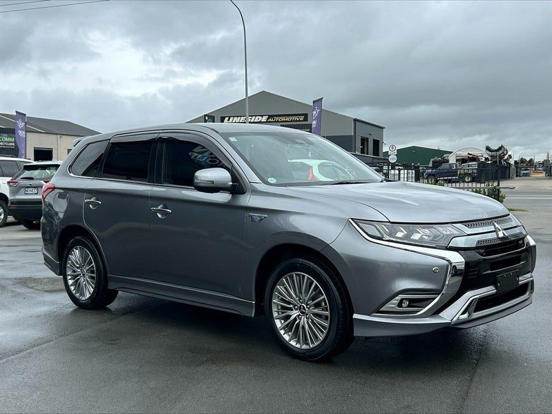 2020 Mitsubishi Outlander PHEV, photo 2