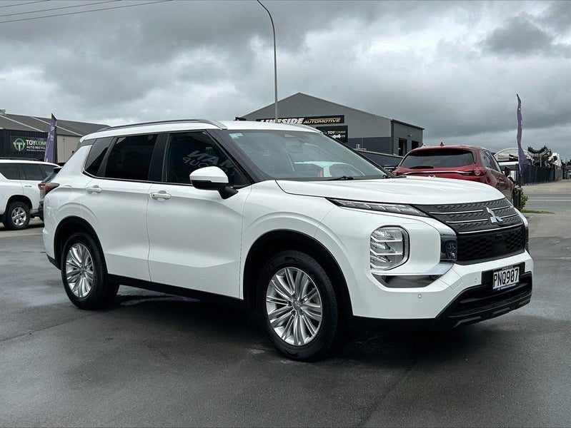 2022 Mitsubishi Outlander LS 2.5P/4WD/CVT, photo 2