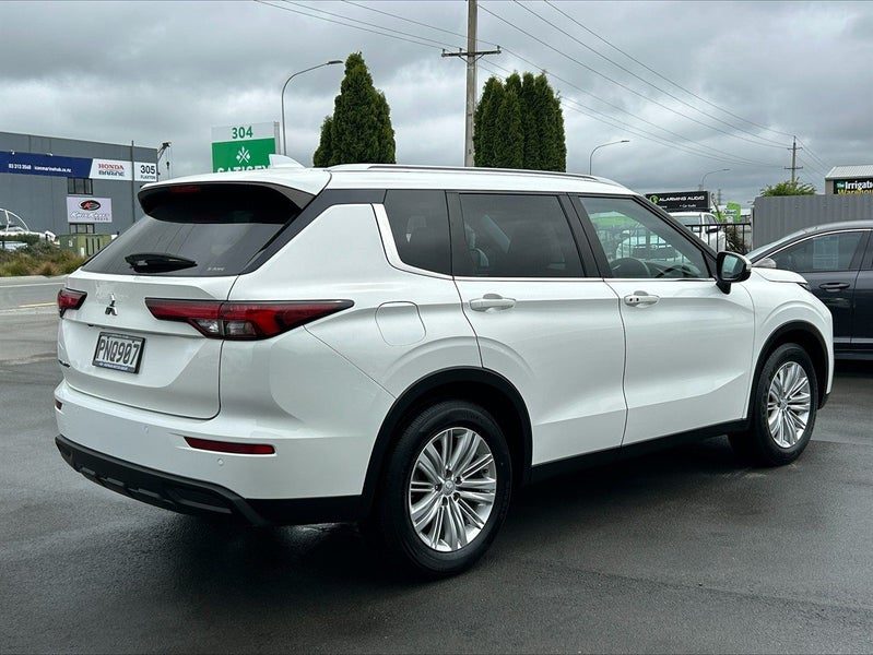 2022 Mitsubishi Outlander LS 2.5P/4WD/CVT, photo 3