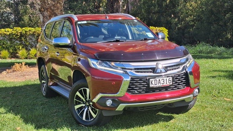 2016 Mitsubishi Pajero Sport VRX 4WD - 5 seater