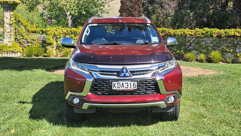 2016 Mitsubishi Pajero Sport VRX 4WD - 5 seater, photo 2