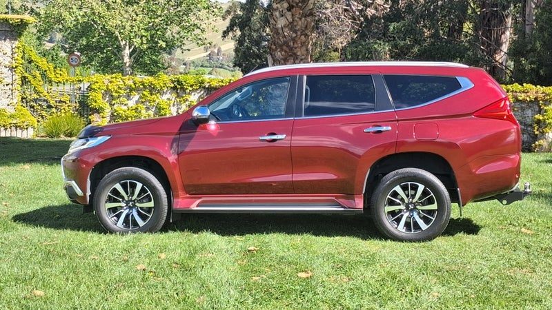 2016 Mitsubishi Pajero Sport VRX 4WD - 5 seater, photo 3