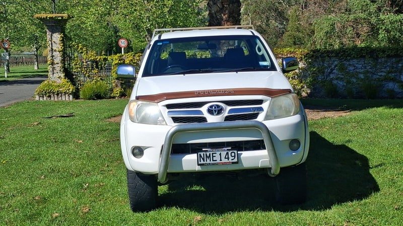2005 Toyota Hilux 4.0P 4WD SR5 DCU 5A Flat Deck, photo 2