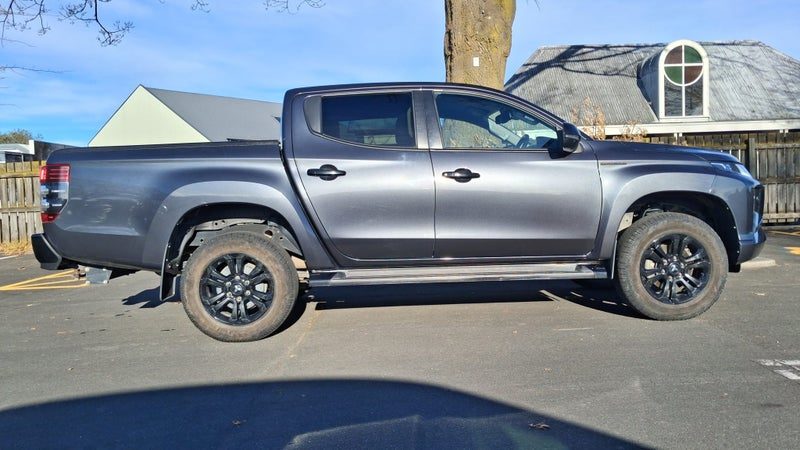 2021 Mitsubishi Triton DC Glsb 4WD 6AT 2.4D, photo 3