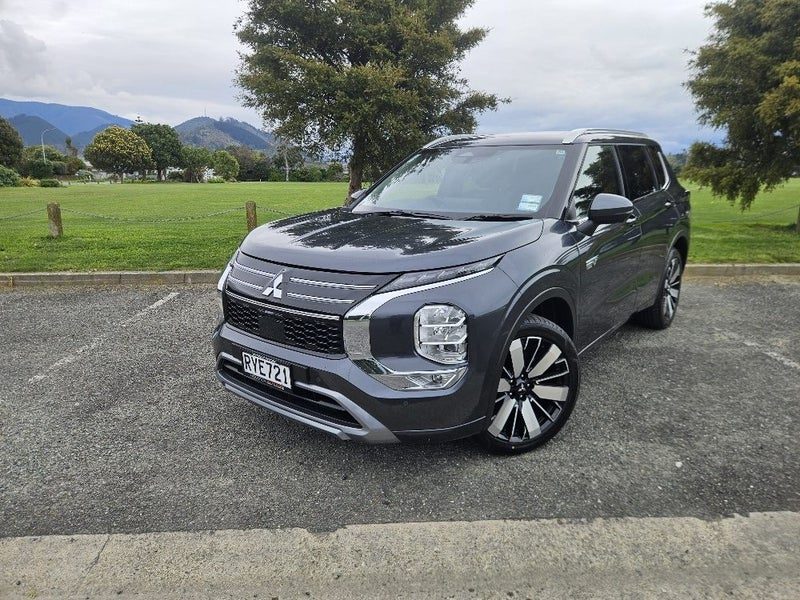 2026 Mitsubishi Outlander PHEV VRX 4WD - IN STOCK