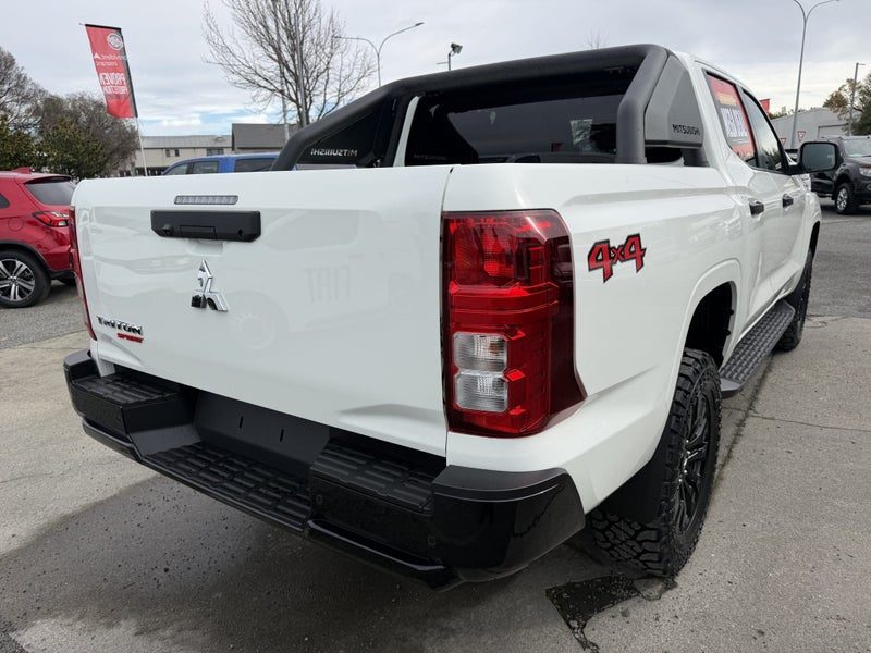 2026 Mitsubishi Triton GLX, photo 2