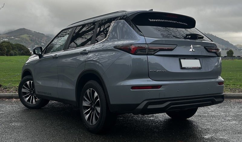 2026 Mitsubishi Outlander LS 4WD - DEMO, photo 2