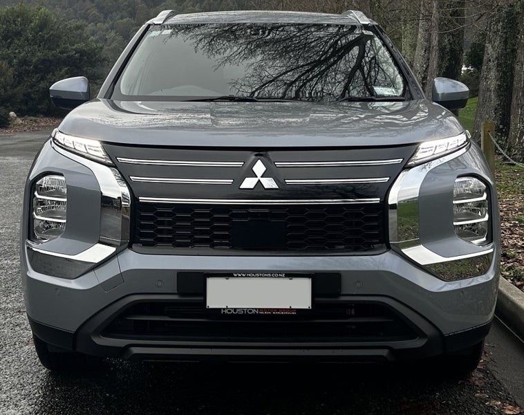 2026 Mitsubishi Outlander LS 4WD - DEMO, photo 3