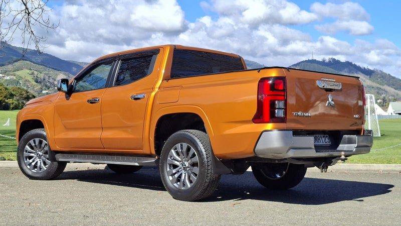 2024 Mitsubishi Triton GLXR, photo 3