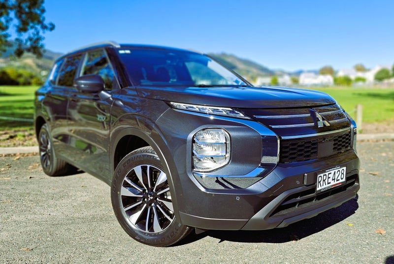 2026 Mitsubishi Outlander LS 5 Seater, main photo