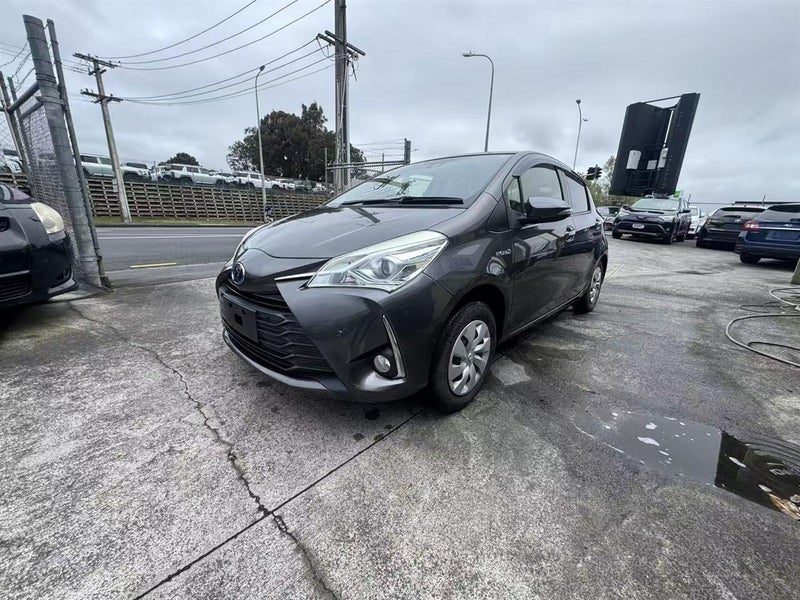 2019 Toyota Vitz 1.5, photo 3