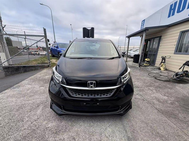 2019 Honda Freed Hybrid, photo 2