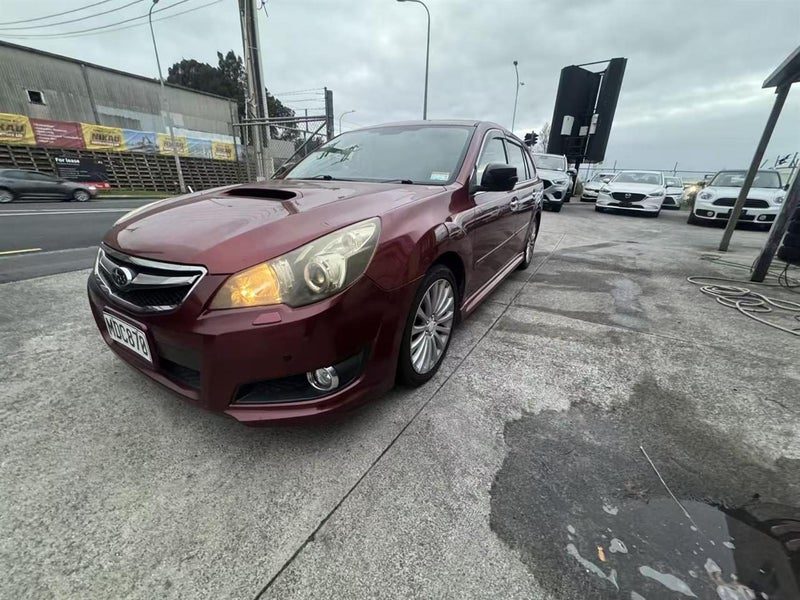 2011 Subaru Legacy GT, photo 3
