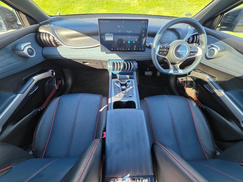 2024 BYD Atto 3 **EXTENDED RANGE**, photo 2