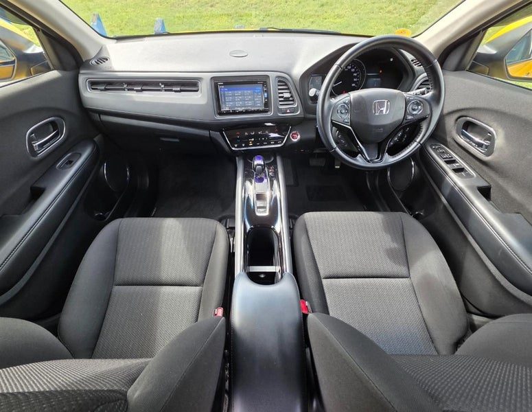 2017 Honda Vezel Hybrid, photo 2
