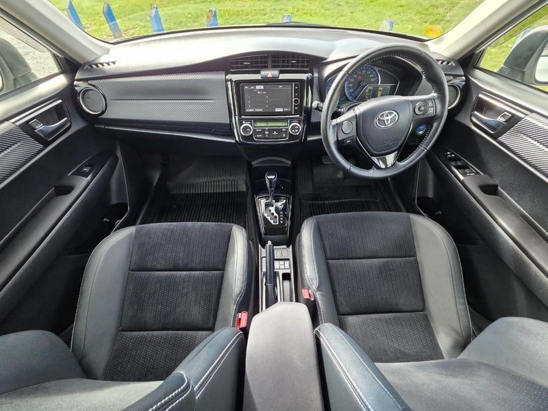 2014 Toyota Corolla Fielder, photo 2