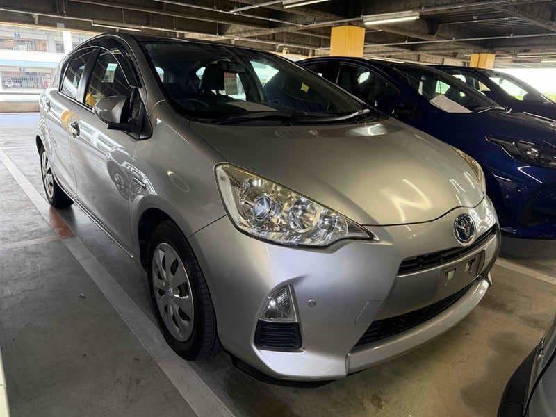 2013 Toyota Aqua G, photo 3