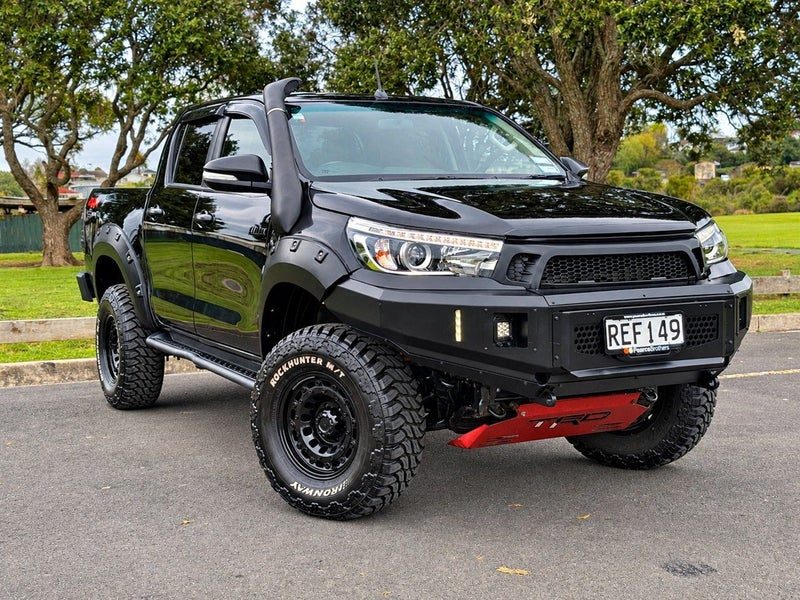 2016 Toyota Hilux SR5 LIMITED 4X4 BEAST, main photo