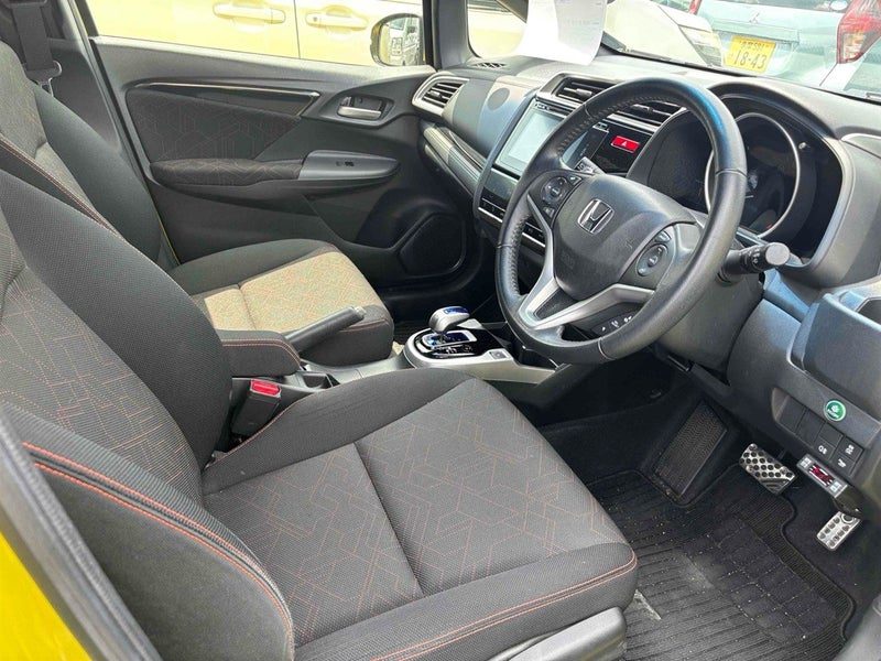 2013 Honda Fit 1.5ltr SPORT **CRUISE- HYBRID **, photo 2