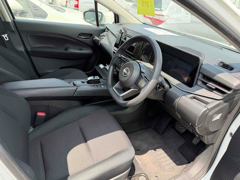 2021 Nissan Note E- Power, photo 2