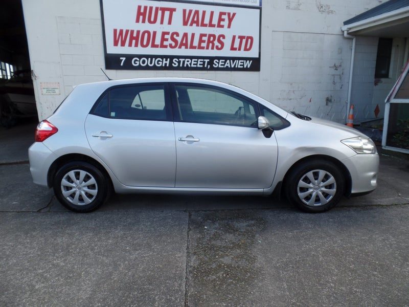 2010 Toyota Corolla GX, photo 2