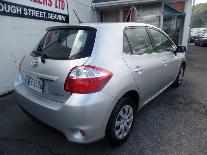 2010 Toyota Corolla GX, photo 3