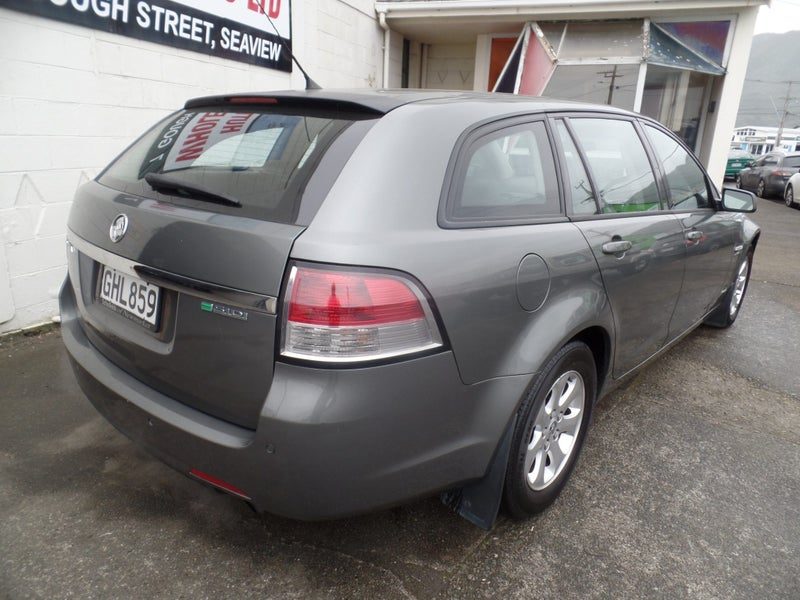 2012 Holden Commodore Omega, photo 3