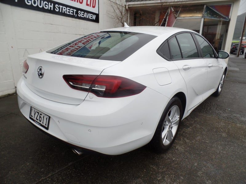 2019 Holden Commodore LT, photo 3